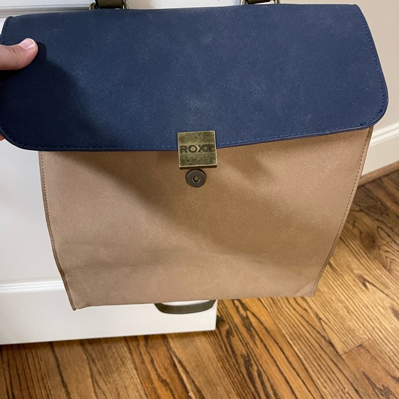 ROXY MESSENGER STYLE SHOULDER BAG / TOTE - Picture 6 of 6